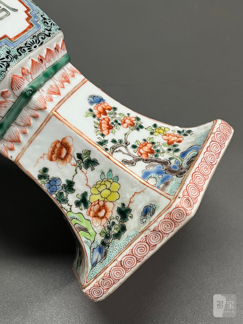 清康熙  五彩六面开光花卉纹花觚 - 图12